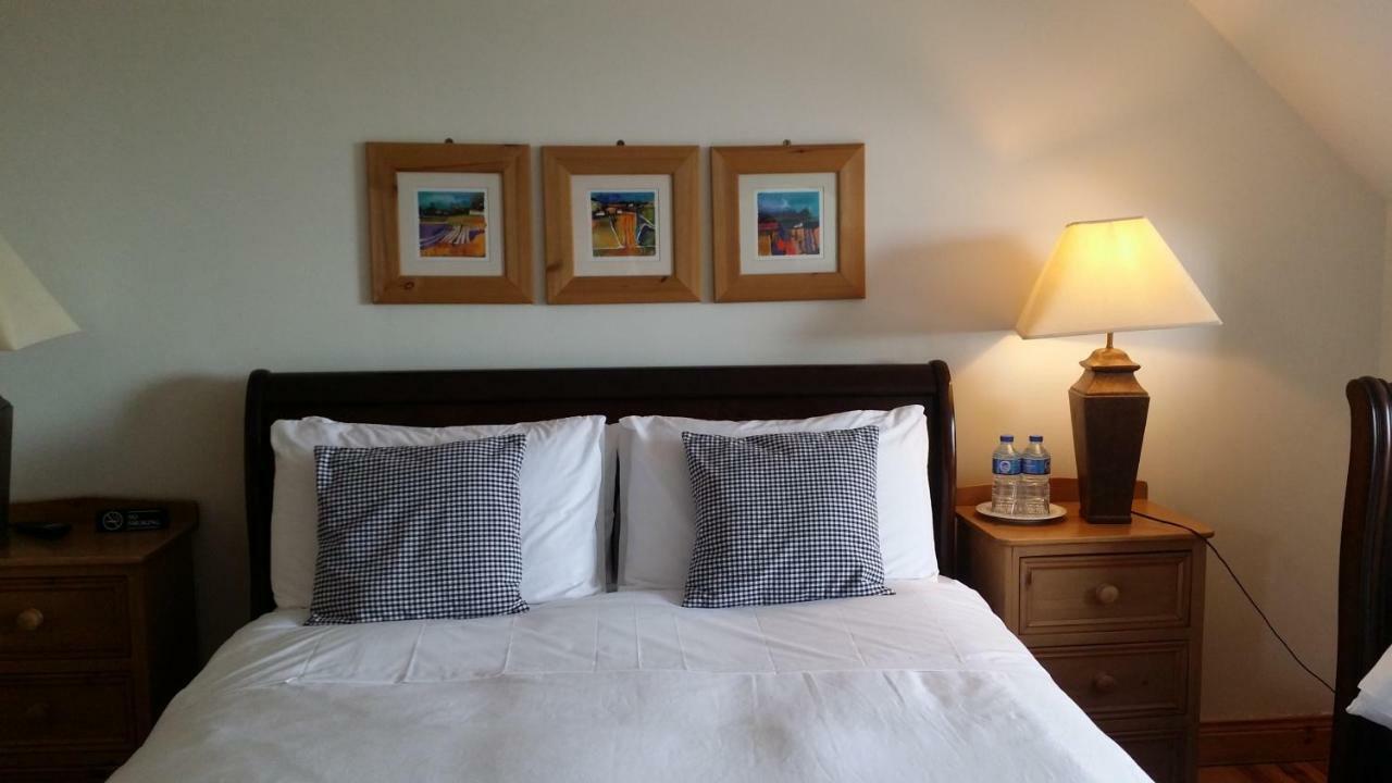 ロスコモン Ross House Bed & Breakfast エクステリア 写真