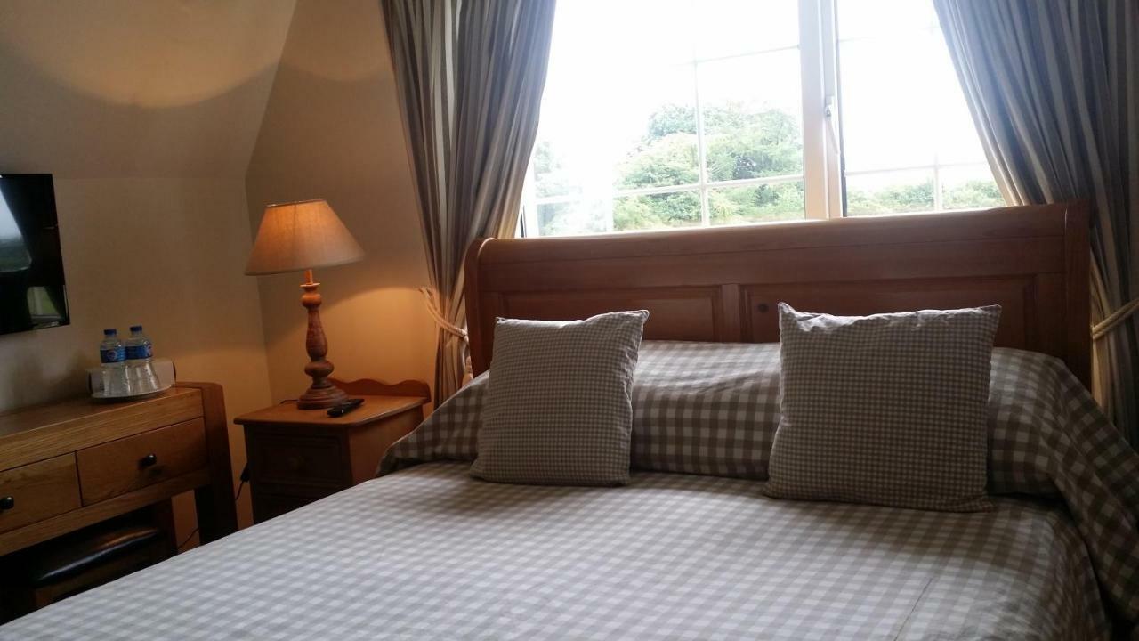 ロスコモン Ross House Bed & Breakfast エクステリア 写真